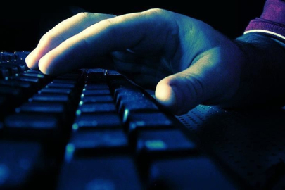 İstanbul'da kişisel verileri ele geçirip satan hacker grubuna yönelik operasyonda 7 zanlı yakalandı