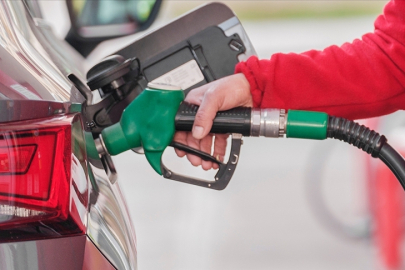 Polonya’da akaryakıt fiyatlarında vergi indirimine gidiliyor
