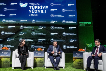 Tarımda Türkiye Yüzyılı Zirvesi sektör paydaşlarını bir araya getirdi