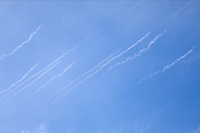 BAE: Abu Dabi'de imha edilen balistik füzeden düşen şarapnel parçalarıyla 6 kişi yaralandı