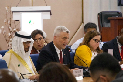 Bakan Bolat, DTÖ Bakanlar Konferansı'nda yoğun diplomasi trafiği yürüttü