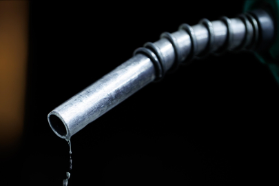 İngiltere'de bazı akaryakıt istasyonlarında "geçici tedarik kısıtı" yaşandığı bildirildi