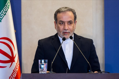 İran Dışişleri Bakanı, Trump’ın altyapılara saldırmama sözüne sadık kalmadığını söyledi