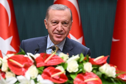 Cumhurbaşkanı Erdoğan, Dünya Kupası'na gitmeye hak kazanan A Milli Futbol Takımı'nı tebrik etti