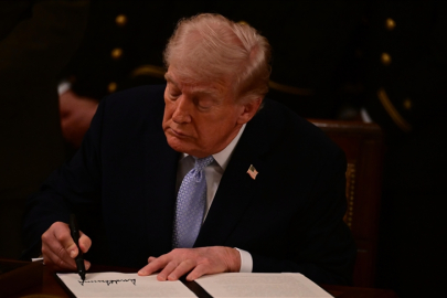 Trump, posta yoluyla oy kullanım kurallarını sıkılaştıran başkanlık kararnamesini imzaladı