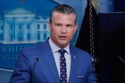 ABD Savunma Bakanı Hegseth, askeri personelin üslerde şahsi silahlarını taşımasını engelleyen yasağı kaldırdı