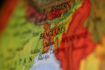 Bangladeş, küresel yakıt kriziyle mücadele amacıyla çalışma saatlerini azalttı