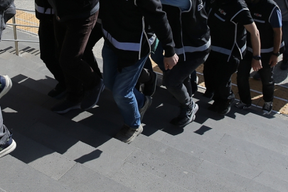 FETÖ'ye yönelik operasyonlarda yakalanan zanlılardan 69'u tutuklandı