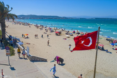 Hazineden hizmet ihracatının lider sektörü turizme önemli destek