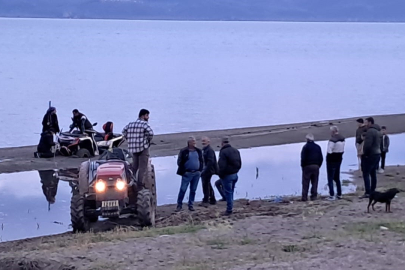 İznik'te ATV kuma saplandı, vatandaşlar seferber oldu
