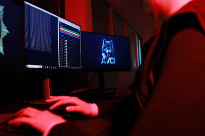 İstanbul Emniyeti yapay zeka destekli AVCI'yla uyuşturucu satıcılarının "siber" inlerine giriyor