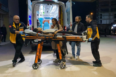 Aşk üçgeni bıçaklı kavgaya dönüştü: 2 yaralı