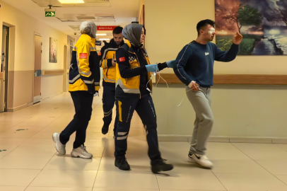 Bursa'da kesim makinesinden fırlayan parça işçinin gözüne saplandı