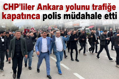 CHP'liler Ankara yolunu trafiğe kapatınca polis müdahale etti