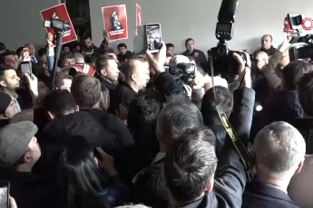 CHP'liler Ankara yolunu trafiğe kapatınca polis müdahale etti