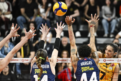 Fenerbahçe Medicana, Vakıfbank'ı 3-1 mağlup etti