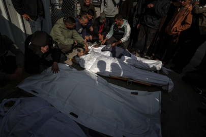 İsrail'in Gazze'ye saldırılarında can kaybı 72 bin 329'a yükseldi