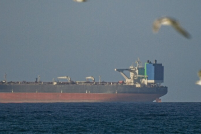 İran'dan Hürmüz Boğazı'nı ablukaya ilişkin "Diğer kartlarımızı ortaya koyarız" açıklaması