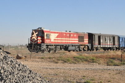 Suriye sınırındaki 350 kilometrelik hat tren trafiğine açıldı