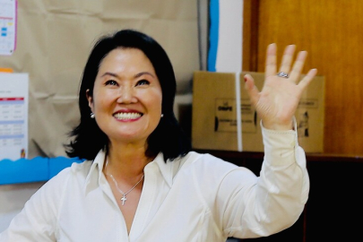 Peru'da devlet başkanlığı seçiminde sağcı Fujimori önde gidiyor