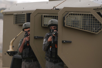 Filistin topraklarını gasbeden İsraillilerin Batı Şeria'daki saldırısında bir Filistinli yaralandı