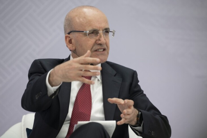 Hazine ve Maliye Bakanı Şimşek: Riskleri azaltmaya ve fırsatları çeşitlendirmeye yatırım yapmak zorundayız