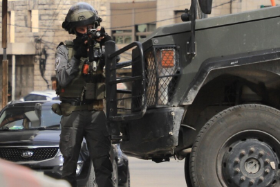 İsrail ordusu, işgal altındaki Batı Şeria'da Filistinli bir genci öldürerek cenazesini alıkoydu