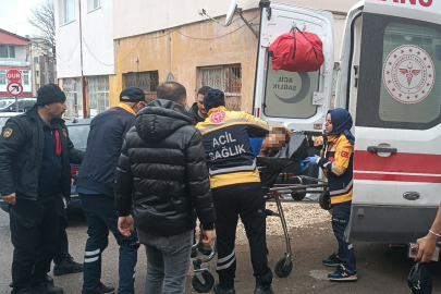 Boşanma aşamasında olduğu eşini dört yerinden bıçaklayıp eve kilitledi