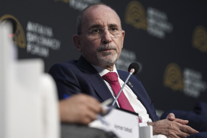 Ürdün Dışişleri Bakanı Eymen es-Safedi: Suriye'yi artık bütün dünya destekliyor