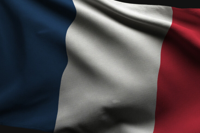 Fransa, Lübnan'ın ülkesinde Fransız barış gücü askerinin patlamasını şiddetle kınadı