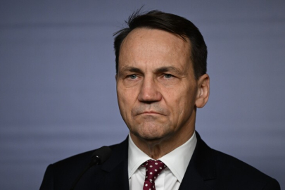 Polonya Dışişleri Bakanı Sikorski: İsrail askerleri, savaş suçlarını kendileri itiraf ediyor