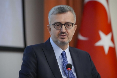 İletişim Başkanı Duran, Kerkük Valisi seçilen Ağa'yı tebrik etti