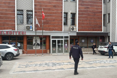 Eşme Belediye Başkanı Yılmaz Tozan görevinden uzaklaştırıldı