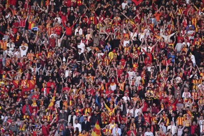 Galatasaray-Fenerbahçe derbisinin öncelikli bilet satışları başladı