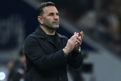 Okan Buruk, Galatasaray'ın başında 200. maçına Fenerbahçe karşısında çıkacak