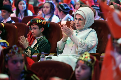 Emine Erdoğan'dan TRT 48. Uluslararası 23 Nisan Çocuk Şenliği Gala Programı'na ilişkin paylaşım