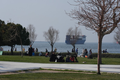 Hafta sonu yurdun kuzey ve batısı güneşli, güney ve doğusu yağışlı geçecek