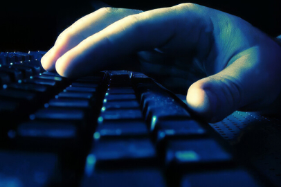 Almanya’da başsavcılık siyasetçilere yönelik oltalama saldırıları nedeniyle soruşturma yürütüyor