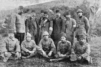 Çanakkale'de harp muhabirleri cephe gerisinde tarihe not düştü