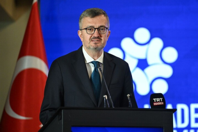 İletişim Başkanı Duran: Türkiye'de yasal düzenlemelerle siber egemenliğe sahip çıkmak durumundayız