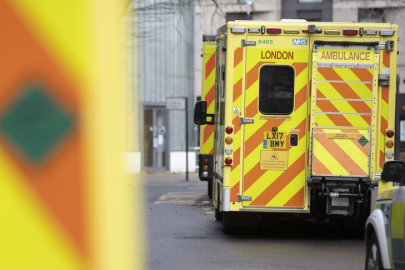 İngiltere'de hastaneler personel açığı nedeniyle hemşireleri doktorların yerine kullanıyor