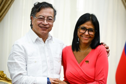 Kolombiya Cumhurbaşkanı Petro, Venezuela Geçici Devlet Başkanı Rodriguez ile görüştü