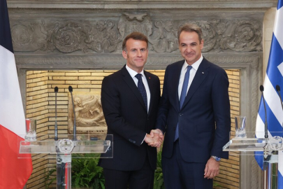 Yunanistan ve Fransa savunma işbirliği anlaşmasını yeniledi