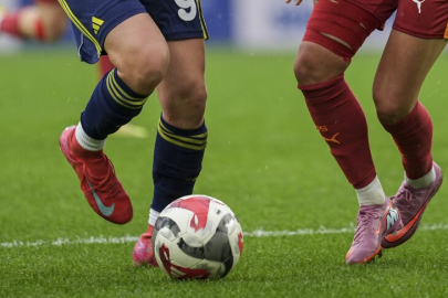 Kadın futbolunda derbi heyecanı