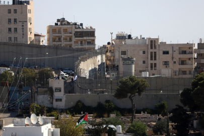 İsrail askerleri, Doğu Kudüs'te Ayrım Duvarı yakınında 1 Filistinliyi yaraladı