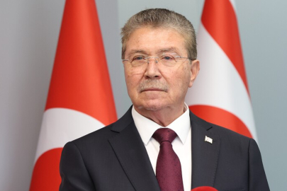 KKTC Başbakanı Üstel, AB'nin Kıbrıs konusundaki yaklaşımını "adaletten uzak" olarak niteledi