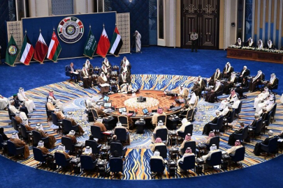 Körfez ülkelerinin liderleri, olağanüstü istişare toplantısı için Suudi Arabistan'da buluşacak