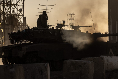 İsrail ordusu, Gazze Şeridi'ndeki işgalini "Sarı Hat"tın ötesine taşıyarak ilerletiyor