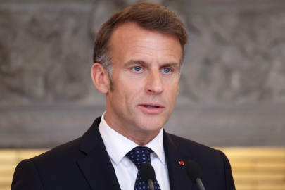 Macron, Kral Charles'ın "İngiltere olmasaydı ABD'nin Fransızca konuşuyor olacağı" sözlerine yorum yaptı