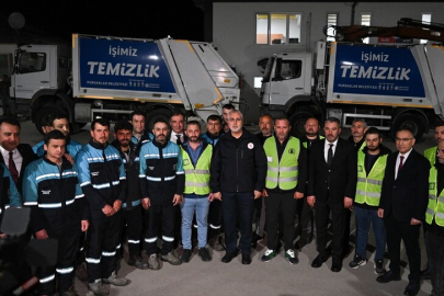 Çalışma ve Sosyal Güvenlik Bakanı Işıkhan, 1 Mayıs'ı işçilerle karşıladı